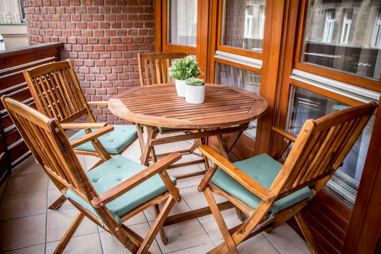 Don Quijote Apartment Будапеща Екстериор снимка