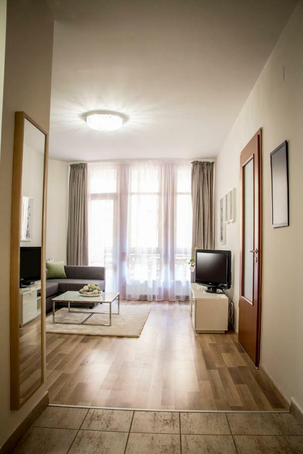 Don Quijote Apartment Будапеща Екстериор снимка